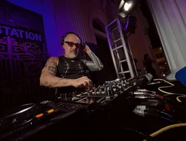 Semana do Natal no Rex Bar reúne festas, shows e diversidade cultural