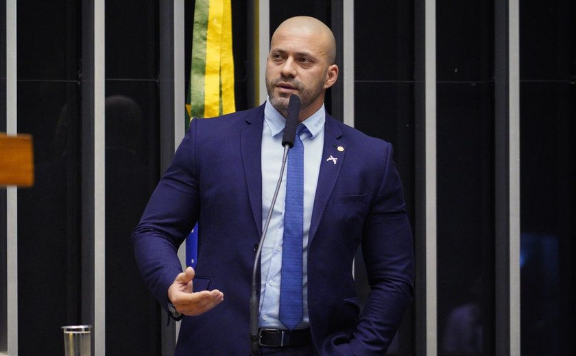 Moraes diz que Daniel Silveira usou ida ao hospital como álibi