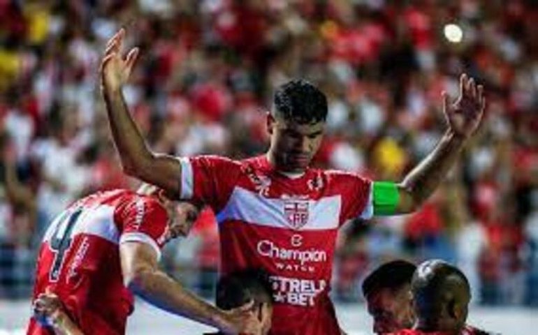 CRB enfrenta Operário de olho no prêmio milionário