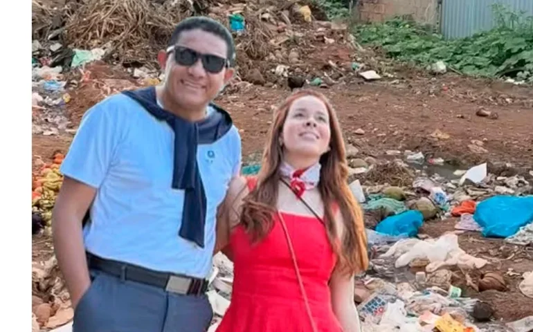 Fotos de ex-primeira-dama, em Paris, viralizam após comparação das imagens com a cidade esburacada