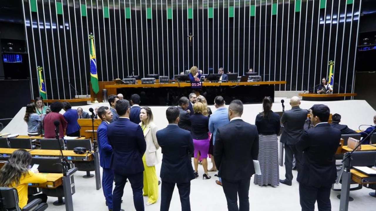 Briga por comando da bancada da bala expõe racha e troca de xingamentos