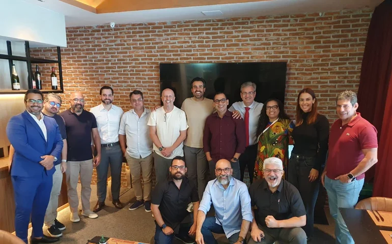 Clube de Permuta debate cenário econômico global e impactos da Reforma Tributária em encontro na Entre Vinhos