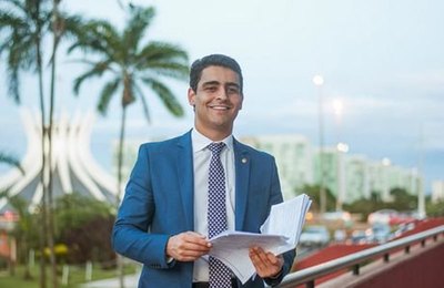 Em Paris, JHC participa de evento do Banco Mundial sobre oportunidade para os jovens