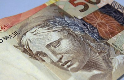 Caixa libera saque da 2ª parcela de auxílio para nascidos em abril