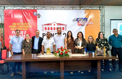 Penedo sedia seminário de turismo e firma protocolo para o desenvolvimento da Região Caminho das Águas