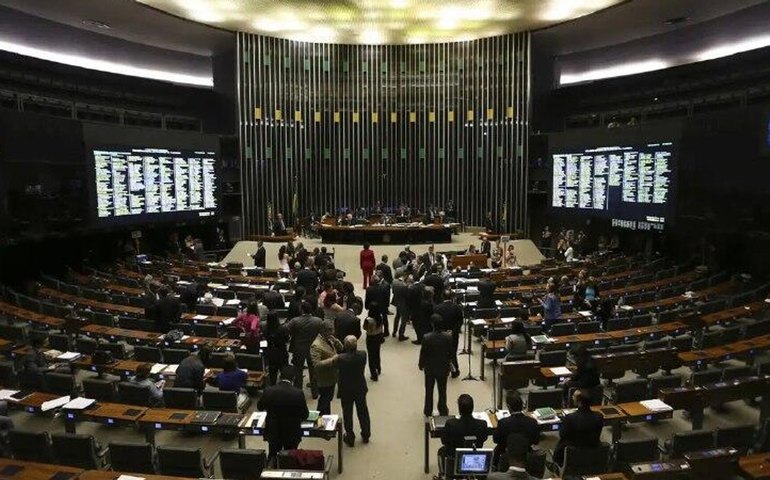 Congresso derruba vetos presidenciais à Lei do Licenciamento Ambiental
