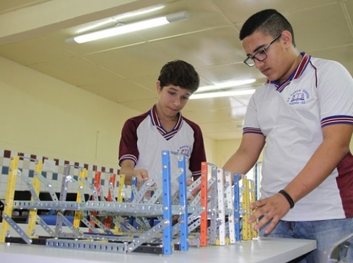 Escolas da rede estadual participam de fórum sobre Ensino Integral