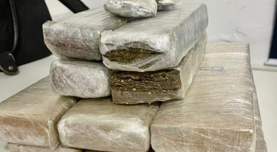 Casal é preso transportando dez tabletes de maconha em Estância / Foto: Foto: SSP/SE