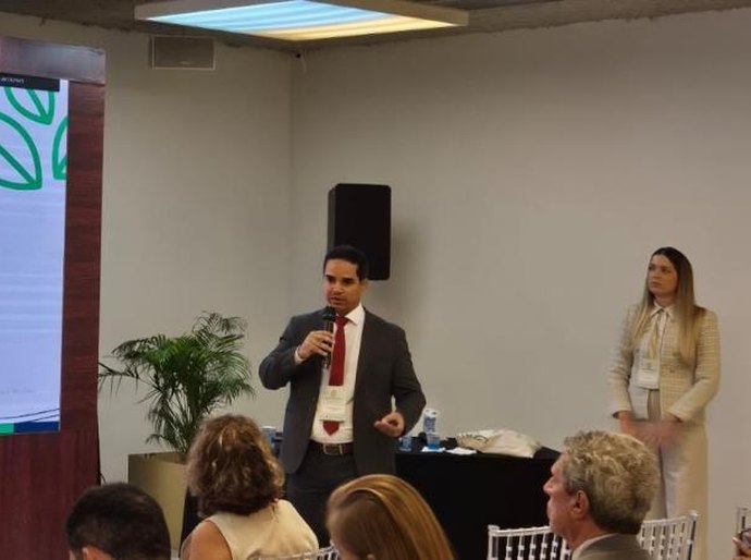 IX CICPP: Raiane Taveira e Renato Monteiro apresentam artigo sobre atuação dos municípios no período posterior às enchentes de 2022