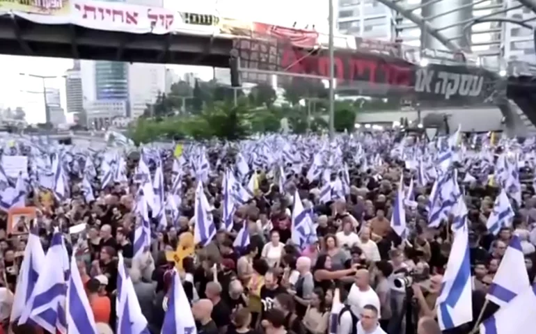 Milhares protestam em Israel contra a demissão de chefe do Shin Bet e volta da guerra