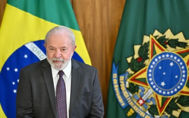 'Se a meta está errada, muda-se a meta', afirma Lula sobre controle da inflação