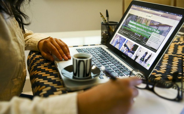 Pnad Contínua mostra que 9,5 milhões faziam trabalho remoto em 2022