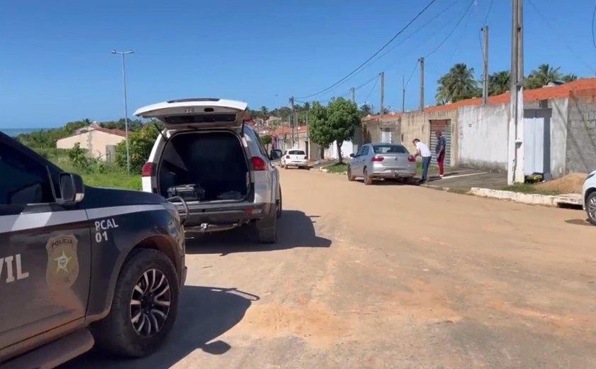 Polícia Científica de Alagoas Avança na Investigação de Veículo Abandonado