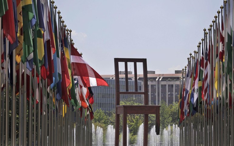 Mundo unipolar está condenado, multipolaridade é o futuro do planeta, diz presidente do Senado russo