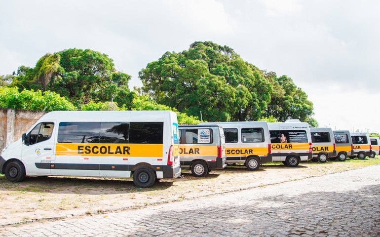 Renovação da carteira de transportadores escolares inicia dia 23 de janeiro