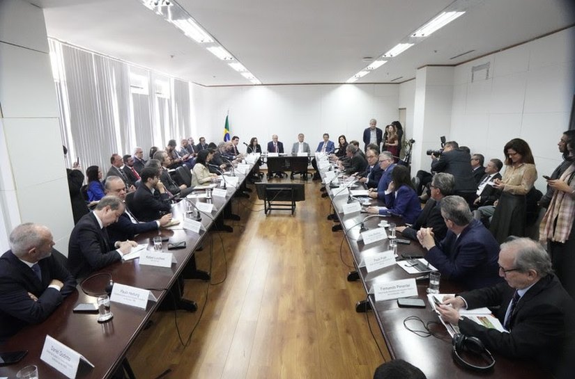 Governo reúne setor produtivo para avaliar impacto e buscar soluções frente a tarifas dos EUA