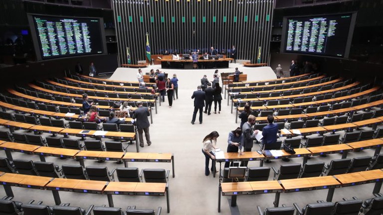 Câmara aprova urgência para criação de Superintendência de Mercados Digitais no Cade