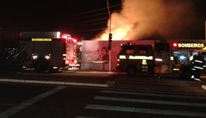CEMITÉRIO INCENDIO / Foto: INTERNET