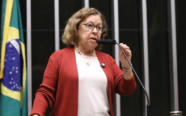 Comissão aprova projeto que prevê posto de registro civil em hospital que realiza partos