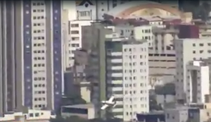 Momento em que avião se choca com prédio em BH. Fonte: Internet