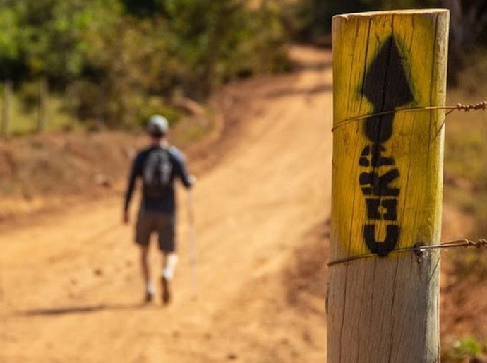 Das praias e chapadas às serras, florestas e montanhas: conheça as trilhas de longo curso mais famosas do Brasil