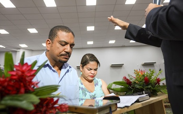Igreja Batista do Farol celebra casamento durante quarenta