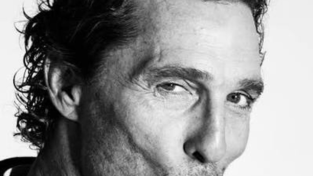 Matthew McConaughey expôs pênis para consolar Jimmy Kimmel no banheiro do Emmy; entenda