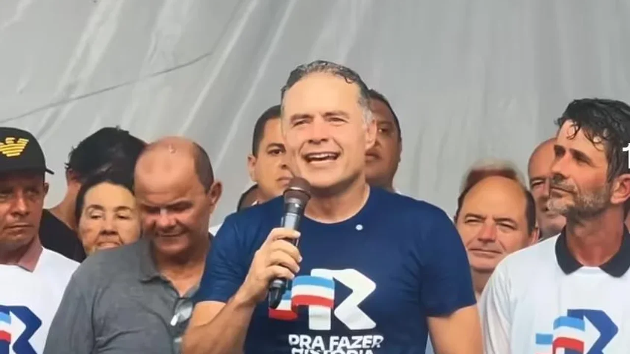 Renan Filho empolga multidão em União dos Palmares e diz que quer transformar abastecimento de água em missão de vida