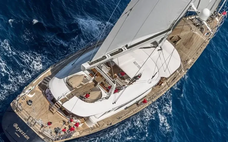 Itália abre investigação por homicídio culposo após naufrágio do iate do bilionário Mike Lynch