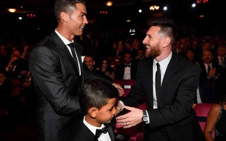 Tevez quer reunir Messi e Cristiano Ronaldo em jogo de despedida: 'Vou colocá-los juntos'