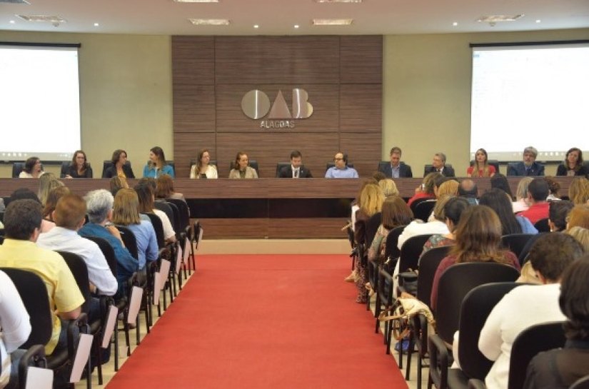Seminário debate implantação de Plano Municipal pela Primeira Infância