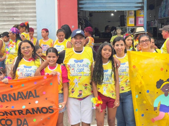 Prefeito Didi Lopes participa de bloco do CRAS e da Secretaria da Mulher em Tanque d’Arca