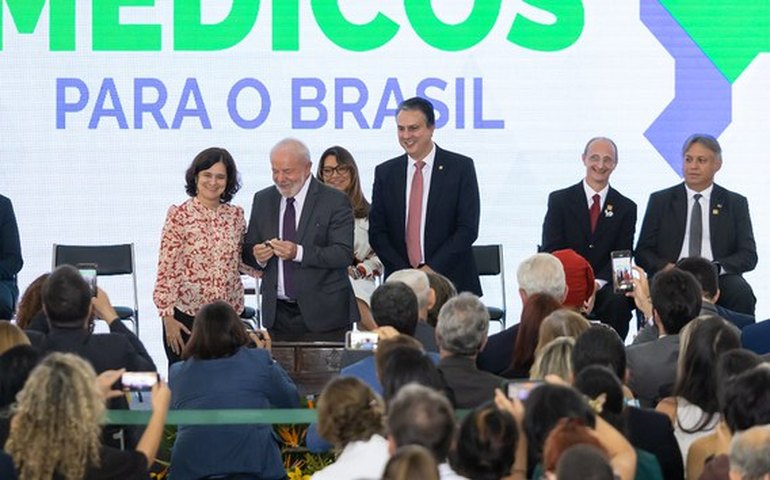 Comissão mista pode votar nesta terça a MP do novo Mais Médicos