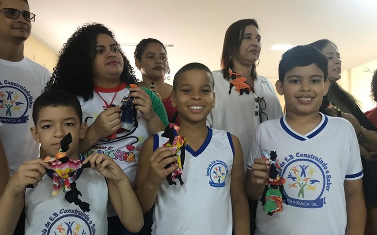 21 anos: Casa da Cultura recebe estudantes para contação de história, oficinas e aulão