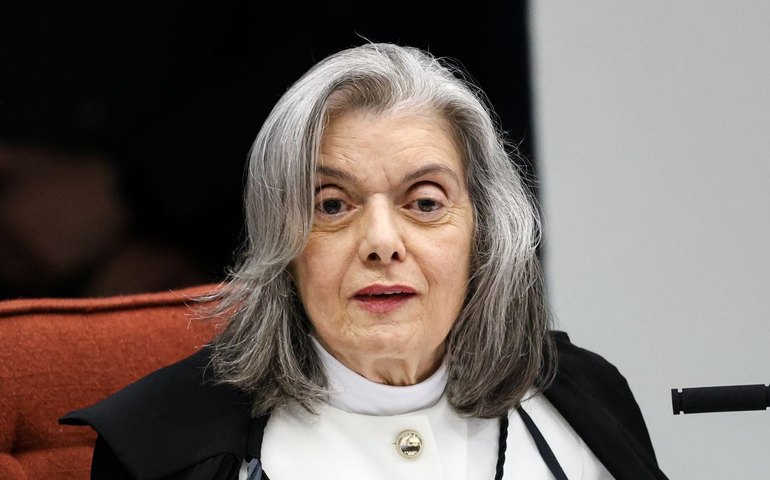 Cármen Lúcia alerta para gravidade da crise de confiança no Judiciário