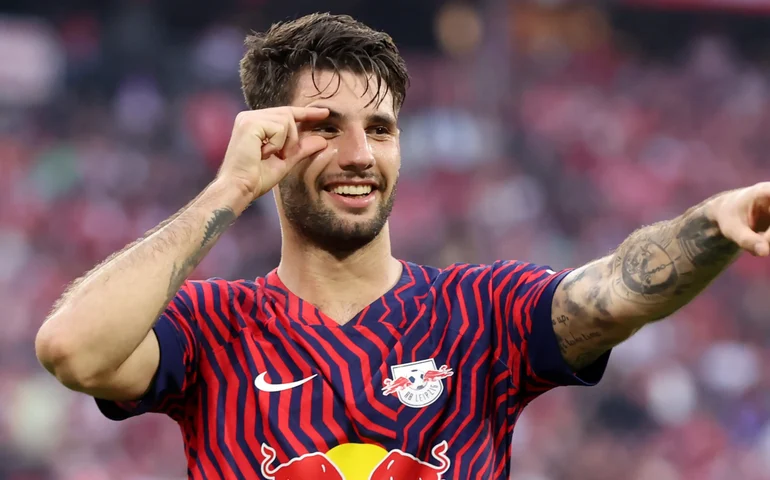 Liverpool anuncia meia Szoboszlai, que elogia Klopp: 'Estou ansioso para trabalhar com ele'