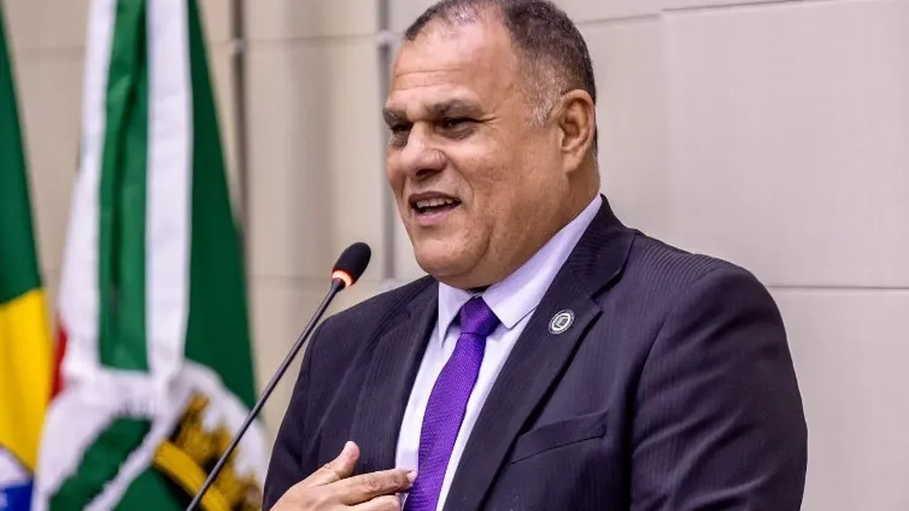 JHC ‘nocauteia’ Canuto e amplia base de sustentação na Câmara de Maceió