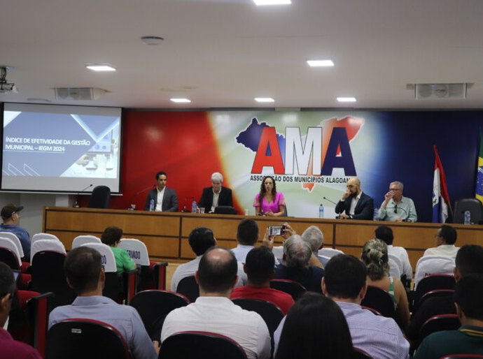 AMA e Tribunal de Contas orientam equipes sobre importância do IEGM
