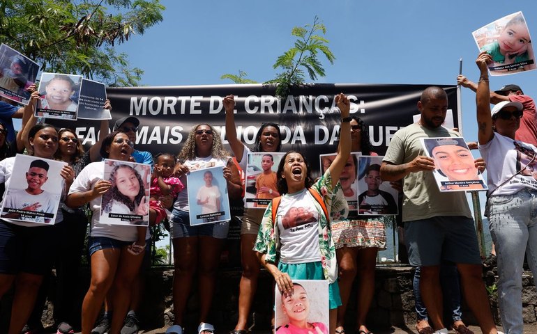 Ato no Rio pede volta de memorial de crianças mortas por bala perdida