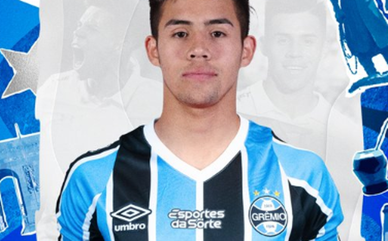 Grêmio contrata atacante chileno Alexander Aravena e meia colombiano Miguel Monsalve