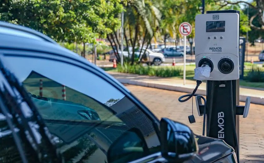 Imposto de importação para veículos elétricos e híbridos é restabelecido no Brasil