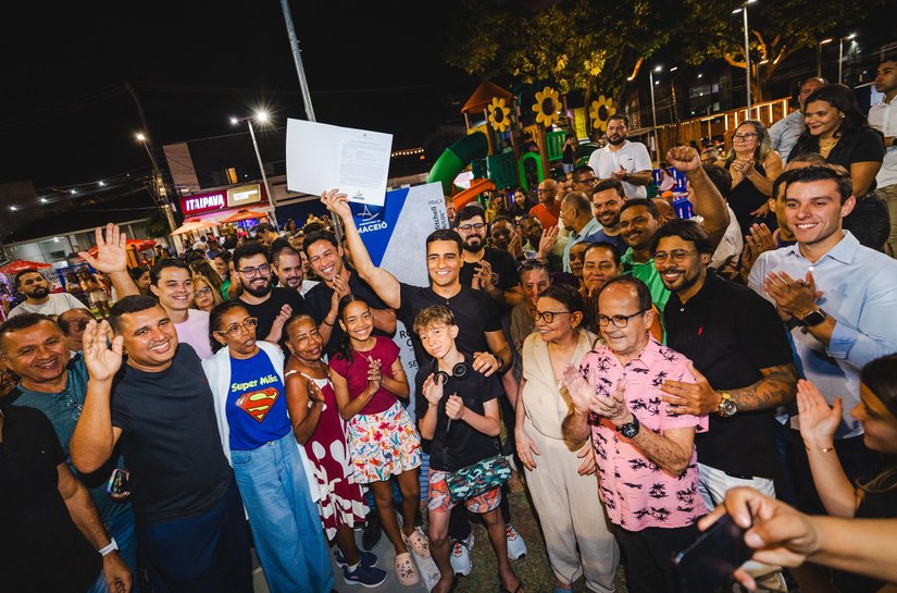 JHC entrega praça com food park,  fortalece comércio e amplia áreas de lazer no Santo Eduardo