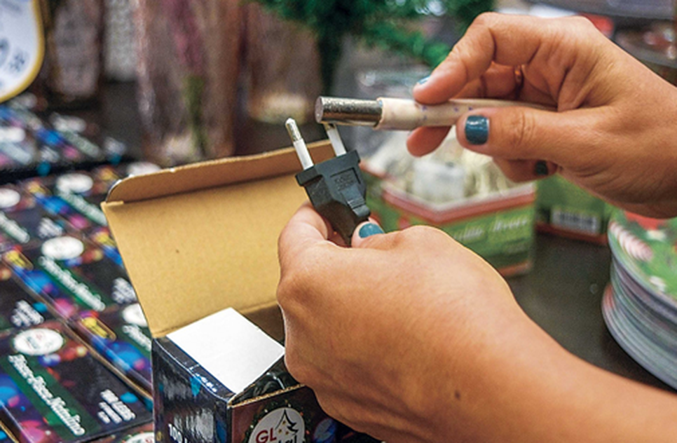 ITPS-orienta-consumidores-sobre-cuidados-com-artigos-natalinos-eletricos-e-decorativos-foto-itps / Foto: Foto: ITPS