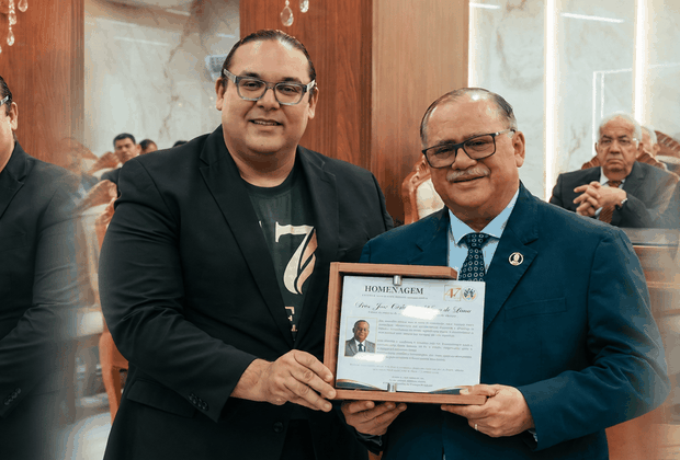 Cerimônia de Homenagens em Painel Panorâmico