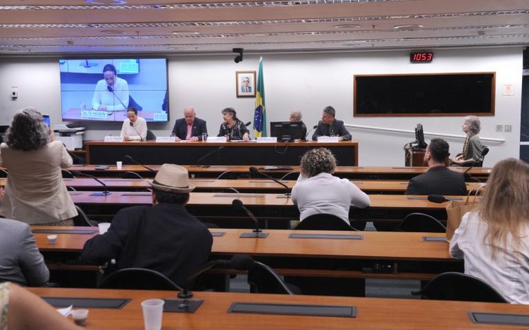 Profissionais de saúde defendem criação do Dia Nacional da Acupuntura