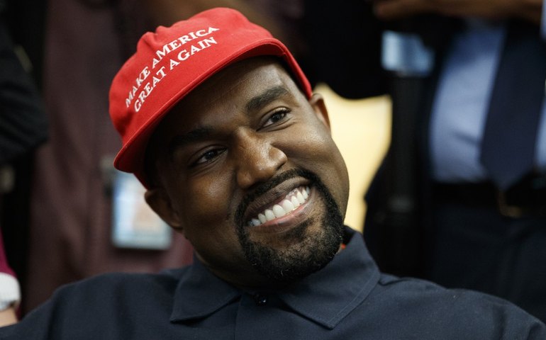 Kanye West declara que teve o novo coronavírus