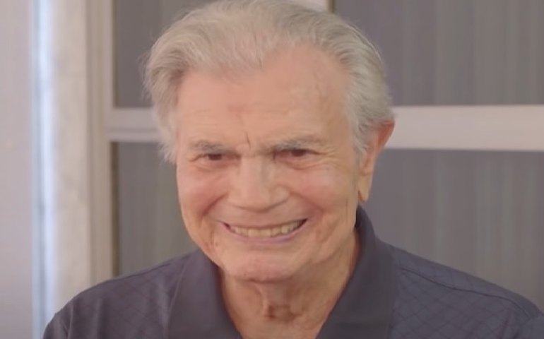 ‘O Beijo do Vampiro’ é boa oportunidade para rever Tarcísio Meira