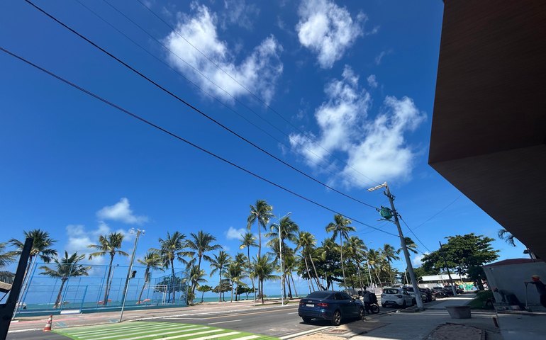 Ilumina lança projeto para remoção de fios obsoletos dos postes em Maceió