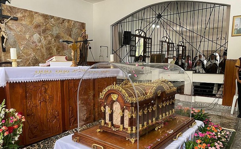 Relíquias de Santa Teresinha chegam a Maceió neste sábado (18)