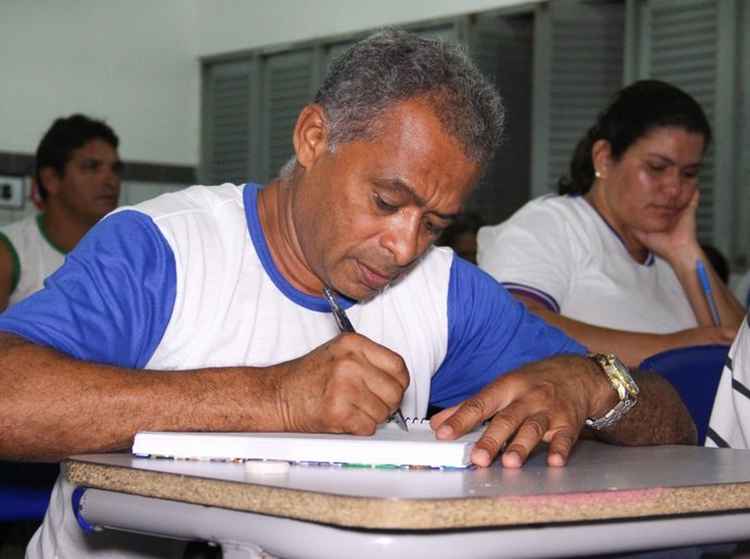 Semed e Pnud divulgam estudo de combate ao analfabetismo
